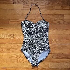 La Blanca Black and White Ruched One Piece Swimsuit - Size 6